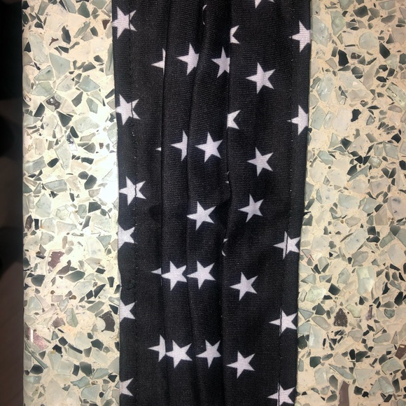 Stylish pleated breathable face mask - Picture 5 of 8